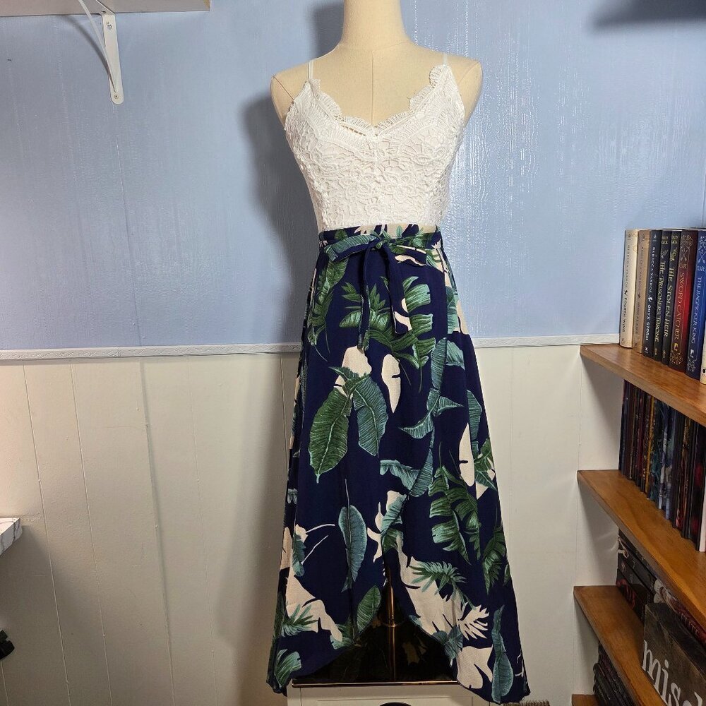 Blooming Jelly Medium White Navy Teal Open Back Crochet Faux Wrap Casual Dress